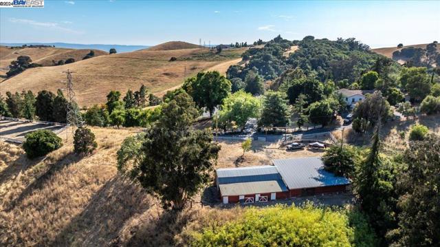 Image 5 of 60 For 41660 Vargas Rd