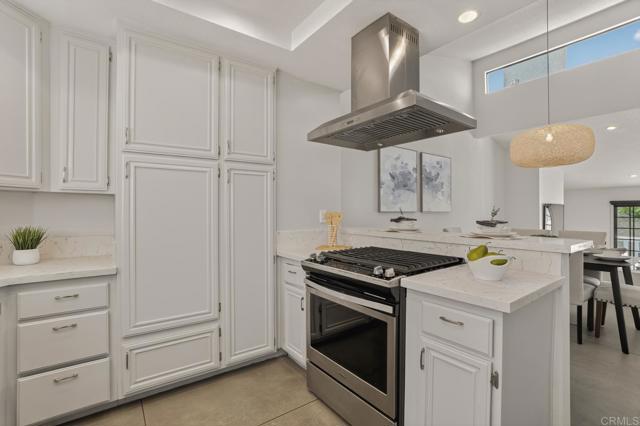 Detail Gallery Image 20 of 55 For 2021 Carnegie Ln #APT 7,  Redondo Beach,  CA 90278 - 3 Beds | 2/1 Baths