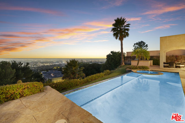 1740 Carla, Beverly Hills CA: https://media.crmls.org/mediaz/97da42c6-4a72-4afd-b900-56b9467566e3.jpg