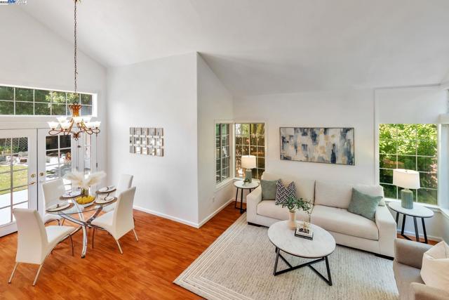 840 Menay Dr, Tracy CA: https://media.crmls.org/mediaz/97dbcf97-9c32-4af7-b749-5566c70c441a.jpg