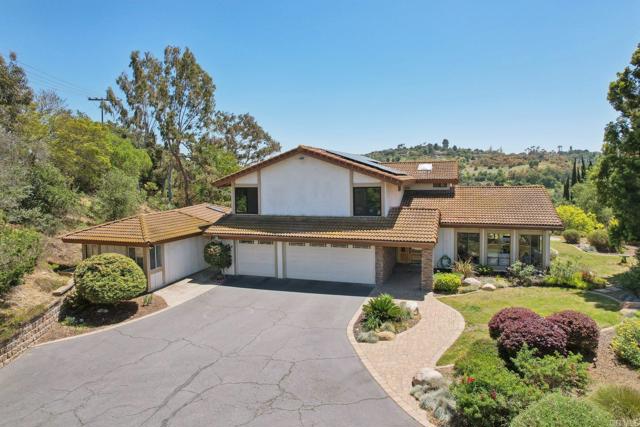 Detail Gallery Image 1 of 1 For 4003 S Mission Rd, Fallbrook,  CA 92028 - 5 Beds | 3/1 Baths