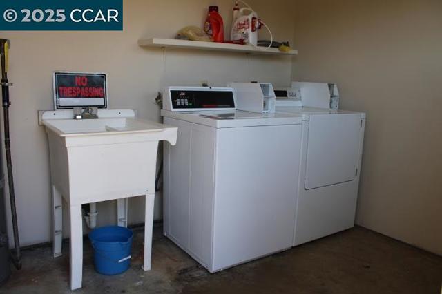 4208 Nevin Ave, Richmond CA: https://media.crmls.org/mediaz/97dd4923-15b8-472f-b130-7a6e0ce7fdd9.jpg