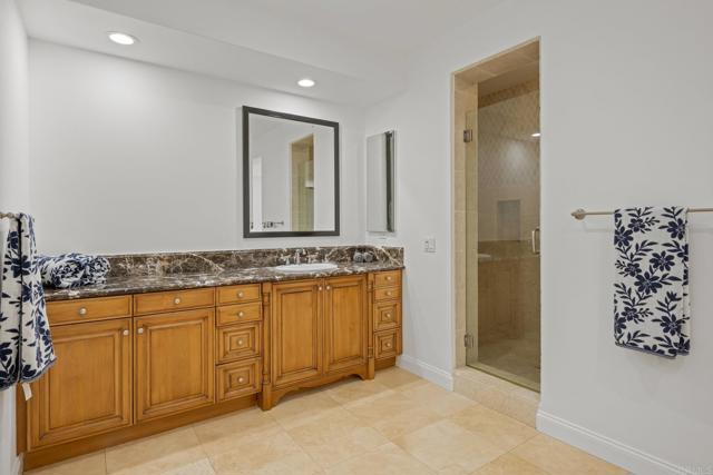 3219 Corte Paloma, Carlsbad CA: https://media.crmls.org/mediaz/97de60c1-dce6-4b55-89ab-f3b12b18db14.jpg