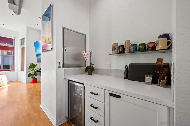 465 S Cleveland St, Oceanside CA: https://media.crmls.org/mediaz/97de66ca-6a70-47f3-af0c-bc2ab1a47578.jpg