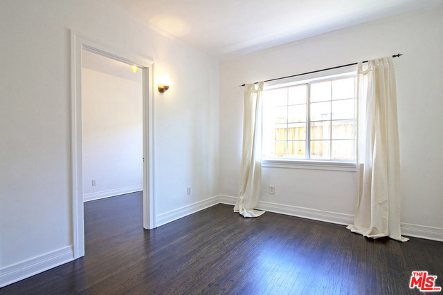 3403 Glenhurst Avenue, Los Angeles CA: https://media.crmls.org/mediaz/97deba2a-2c6e-46e1-827b-1540fc59824b.jpg