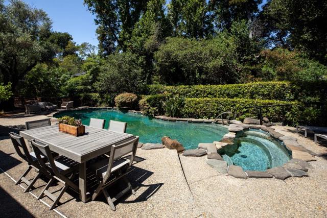700 Laurelwood Drive, San Mateo CA: https://media.crmls.org/mediaz/97e00149-5e1f-422b-b85c-b7e4ad3a4042.jpg