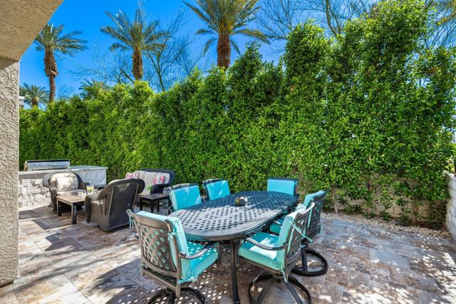 48205 Vista De Nopal, La Quinta CA: https://media.crmls.org/mediaz/97e06fb9-7d63-44a0-924f-e74132ceb174.jpg