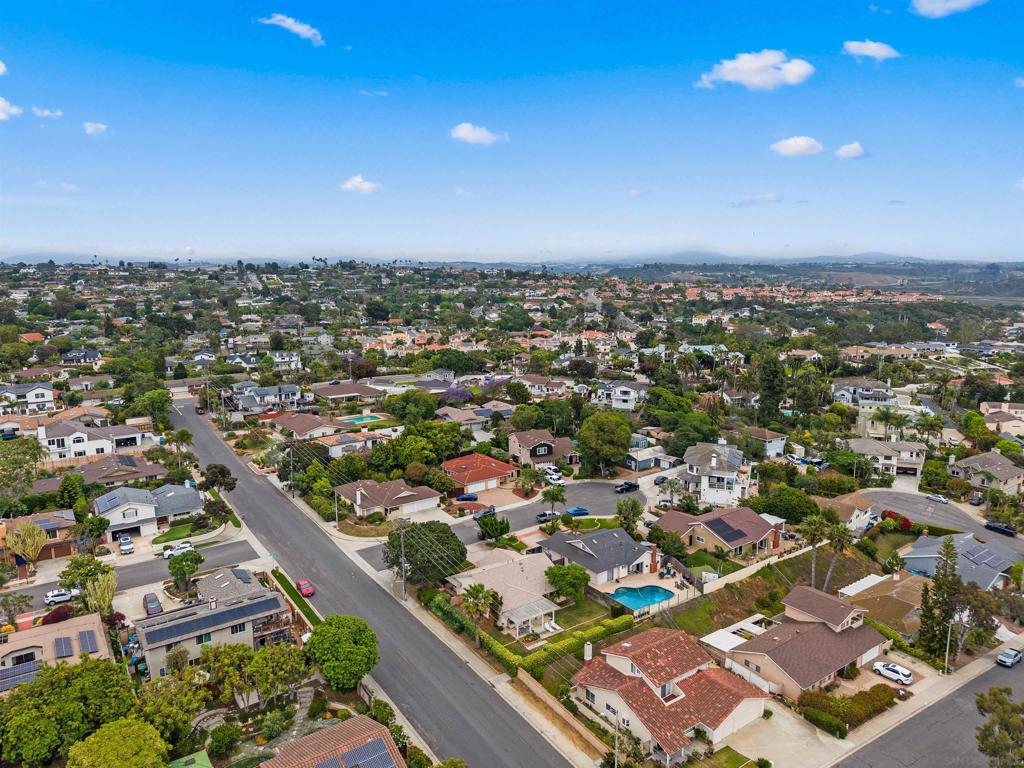 MLS #250030162SD img 17