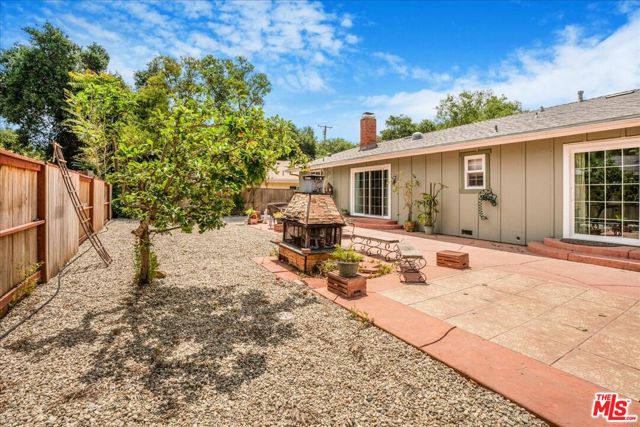 754 Fernando Street, Ojai CA: https://media.crmls.org/mediaz/97e0c3fc-f204-43fb-82df-37189b5e6e86.jpg