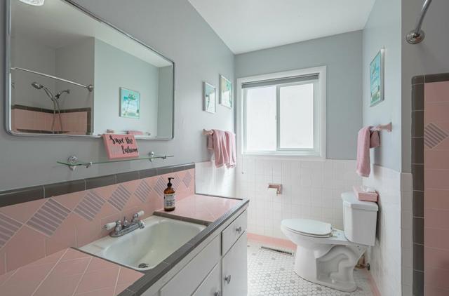 914 Junipero Way, Salinas CA: https://media.crmls.org/mediaz/97e0ca54-2b68-4415-bd78-c0eac9cb5f2f.jpg