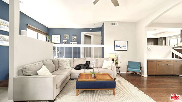 4315 Duquesne Avenue, Culver City CA: https://media.crmls.org/mediaz/97e109fe-7744-44be-9233-7185e464a14d.jpg