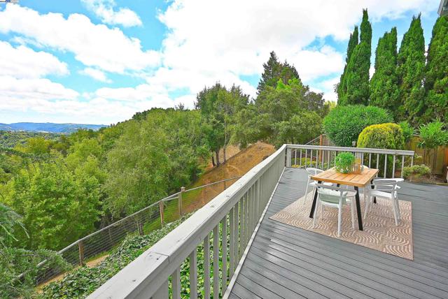 6525 Bellhurst Ln, Castro Valley CA: https://media.crmls.org/mediaz/97e14df6-ecbf-4b74-8178-60cba36d5e79.jpg