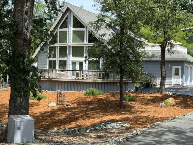 20944 Woodside Way, Groveland CA: https://media.crmls.org/mediaz/97e1e4fa-3e6e-4cd8-a828-a8e90c25e841.jpg