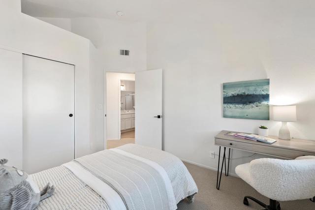 4514 Calypso Terrace, Fremont CA: https://media.crmls.org/mediaz/97e1f997-00fd-4f3f-b8bf-2ebfb0d0915b.jpg