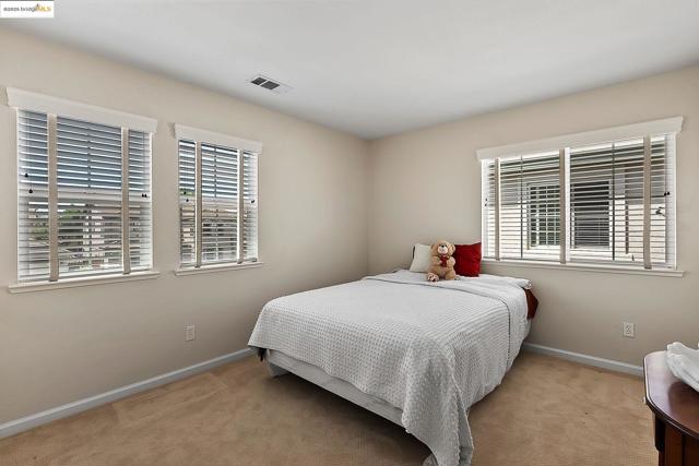 115 Tennyson Ct, Discovery Bay CA: https://media.crmls.org/mediaz/97e22c06-987f-4e33-9ed2-2dc4332ec21d.jpg