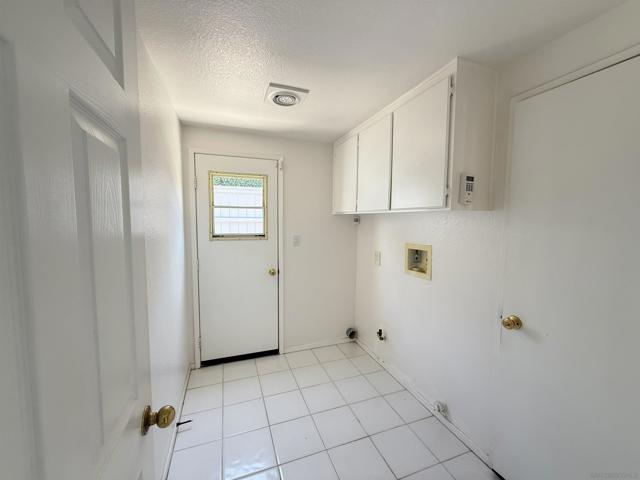 789 Pebble Beach Dr, San Marcos CA: https://media.crmls.org/mediaz/97e2b58d-ef1e-49d4-88b0-dc63145ba998.jpg