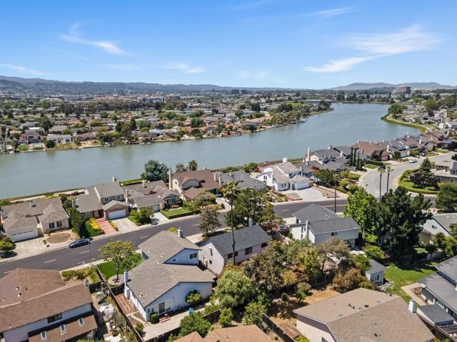 354 Port Royal Avenue, Foster City CA: https://media.crmls.org/mediaz/97e368aa-70e7-4cb1-8dda-e610195aebf1.jpg