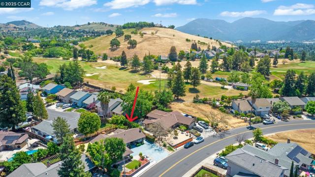 5517 Kirkwood Dr, Concord CA: https://media.crmls.org/mediaz/97e3d3dd-24c6-43c3-b78f-7c93eff382bf.jpg