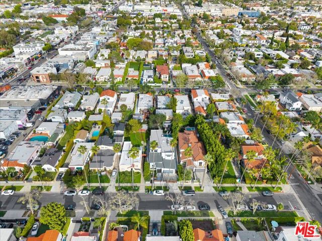 616 N FULLER Avenue, Los Angeles CA: https://media.crmls.org/mediaz/97e3e680-943f-4e79-860a-dd7827657066.jpg