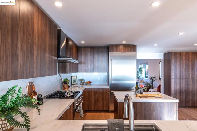 207 Cambridge Ave, Kensington CA: https://media.crmls.org/mediaz/97e4254b-71c7-4daa-b719-293bbc581b57.jpg