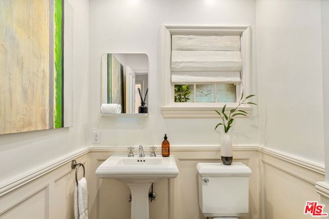 8023 Hemet Place, Los Angeles CA: https://media.crmls.org/mediaz/97e65288-2e22-4f1e-bfa4-0fe12efc3714.jpg