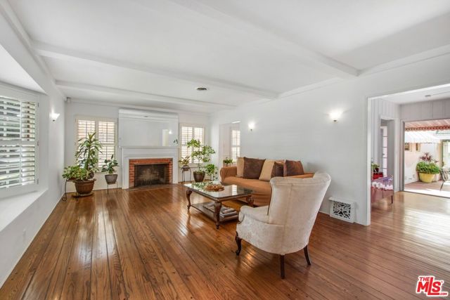 3408 W Martin Luther King Jr Boulevard, Los Angeles CA: https://media.crmls.org/mediaz/97e672f4-5578-403e-b9f4-ef7e8d9e5664.jpg
