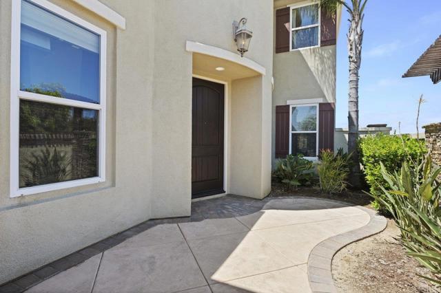 Detail Gallery Image 4 of 75 For 1717 Playa Vista, San Marcos,  CA 92078 - 4 Beds | 4 Baths