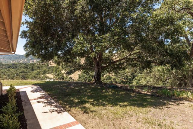 9400 Corriente Road, Atascadero CA: https://media.crmls.org/mediaz/97e7b87b-6022-4a0b-b1dd-328be664f1a5.jpg