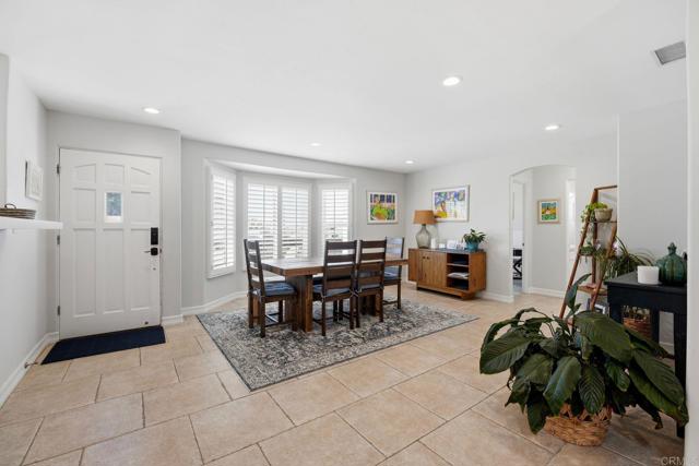 Detail Gallery Image 6 of 45 For 1839 Freda Ln, Cardiff By The Sea,  CA 92007 - 5 Beds | 4 Baths