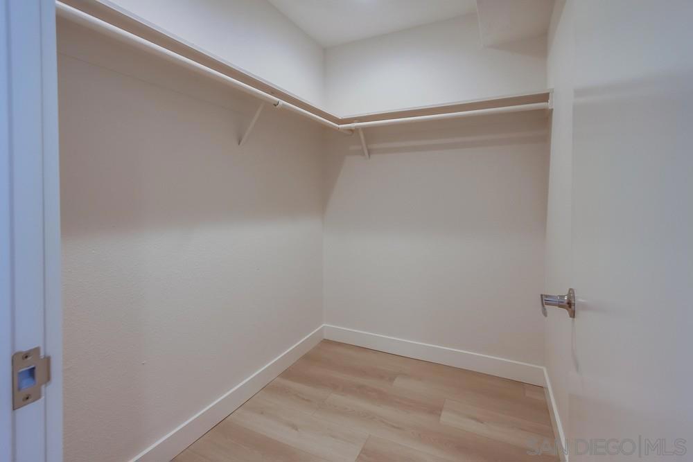 MLS #250032138SD img 37