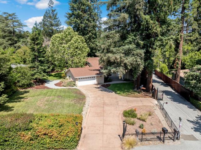 1690 Cordilleras Road, Redwood City CA: https://media.crmls.org/mediaz/97e8e14f-beda-4d62-ae7d-e9df9bb6c386.jpg