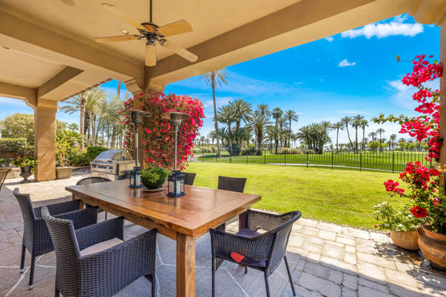 56025 Village Drive, La Quinta CA: https://media.crmls.org/mediaz/97e91c85-797d-4bb4-9a46-fe58d614c8a7.jpg