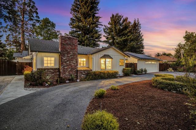 667 Cuesta Drive, Los Altos CA: https://media.crmls.org/mediaz/97ea632d-e235-4564-b720-e15b4c37ecdd.jpg