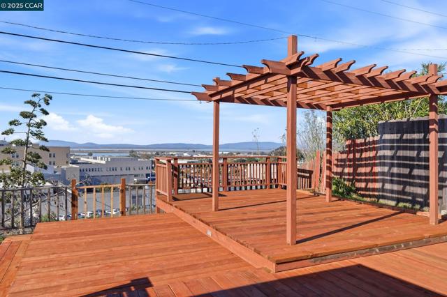 931 N Camino Alto Drive, Vallejo CA: https://media.crmls.org/mediaz/97eaa185-b50a-4590-b0cb-15befb2ad106.jpg