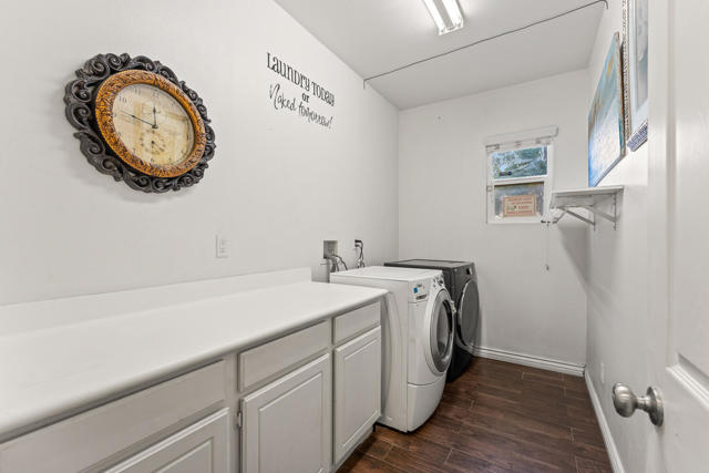 Image 5 of 50 For 25444 Delphinium Ave Avenue