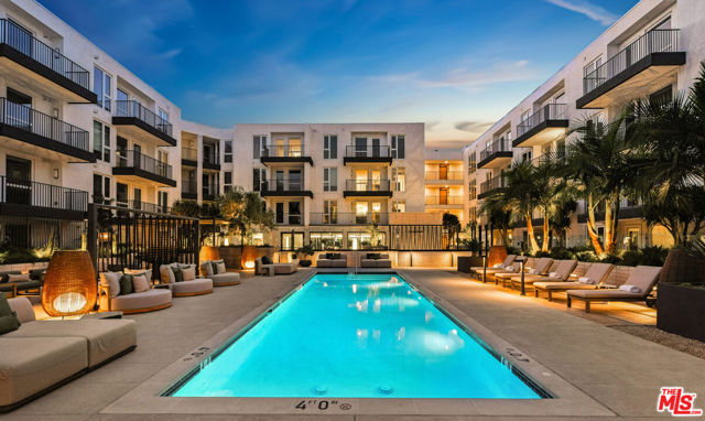 2455 Overland Avenue, Los Angeles CA: https://media.crmls.org/mediaz/97eb0e29-cc7a-4309-8350-a1c2a28b1ecd.jpg