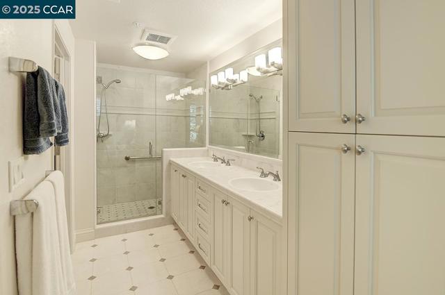 5920 Horsemans Canyon Dr, Walnut Creek CA: https://media.crmls.org/mediaz/97ebd18f-1a46-4446-b6a9-be3349d03070.jpg