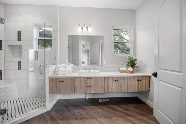 8772 Foxglove Court, Gilroy CA: https://media.crmls.org/mediaz/97eeddfe-388c-4903-8f70-792d9628c5bd.jpg