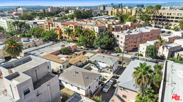 318 Columbia Avenue, Los Angeles CA: https://media.crmls.org/mediaz/97eefed8-aa34-4f60-9fe2-2dc0448b00ab.jpg