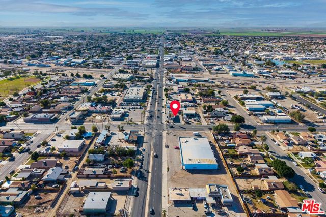 Image 14 of 18 For 977 Main Street