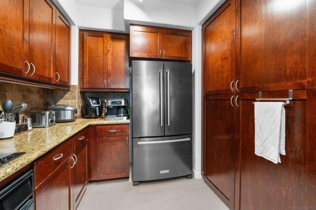 8211 Station Village Lane, San Diego CA: https://media.crmls.org/mediaz/97efaf6d-ab70-4a00-a38a-9f9490676e51.jpg