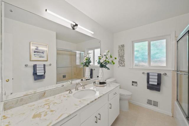 Image 16 of 25 For 430 Pine Lane
