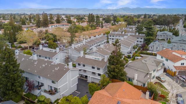 151 Monte Villa Court, Campbell CA: https://media.crmls.org/mediaz/97f00690-2545-46f4-8d44-48b79b310581.jpg