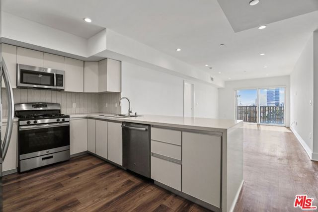 1233 Westgate, Los Angeles CA: https://media.crmls.org/mediaz/97f0e055-eadb-43a7-92c0-3bd241ebce05.jpg