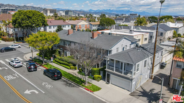 9660 W Olympic Boulevard, Beverly Hills CA: https://media.crmls.org/mediaz/97f19f30-9577-4eff-8716-ec48f27df594.jpg