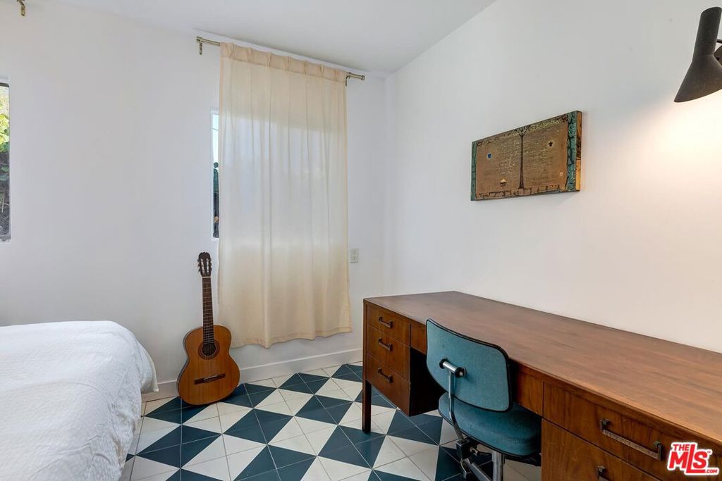 MLS #25612815 image #23