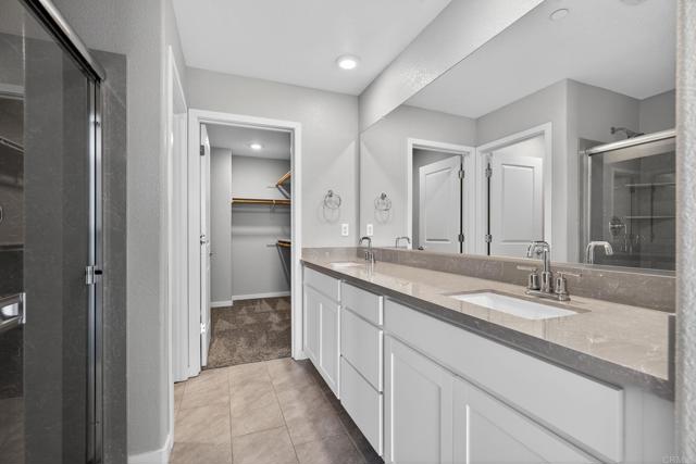 Detail Gallery Image 15 of 24 For 2561 Natomas Crossing, Sacramento,  CA 95834 - 4 Beds | 3/1 Baths