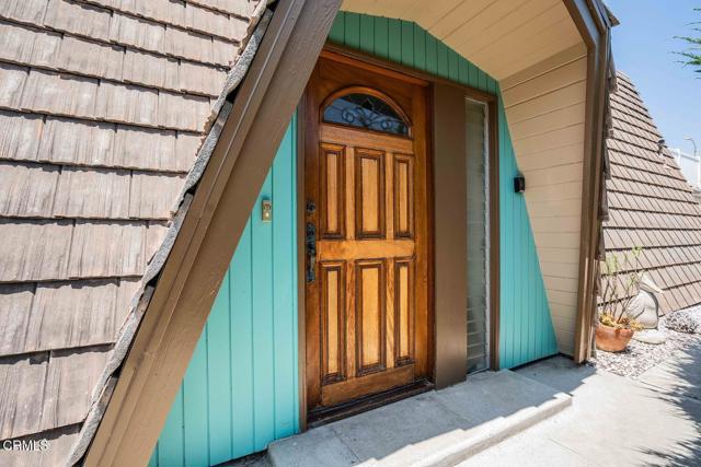 5205 Beachcomber Street, Oxnard CA: https://media.crmls.org/mediaz/97f35764-2912-4eff-9a2d-100ff598414d.jpg