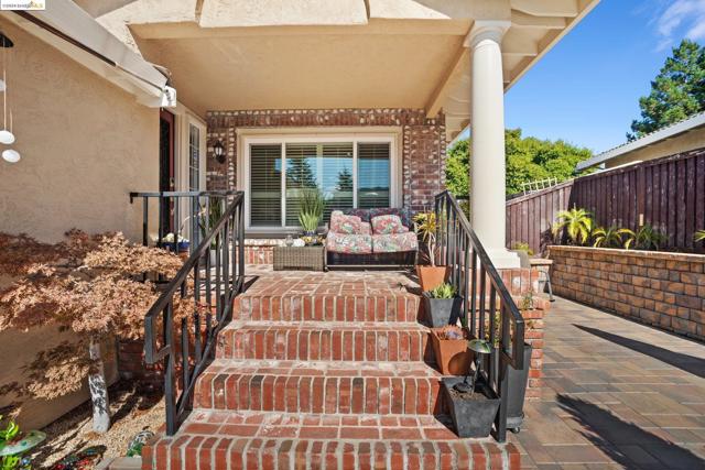 Image 3 of 60 For 5404 Glenwood Ct