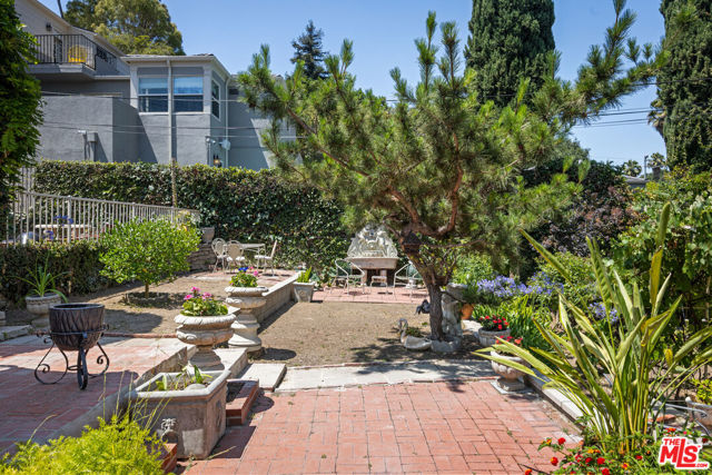 2411 St George Street, Los Angeles CA: https://media.crmls.org/mediaz/97f4b0a9-c386-44df-b061-d78eb42cbf95.jpg
